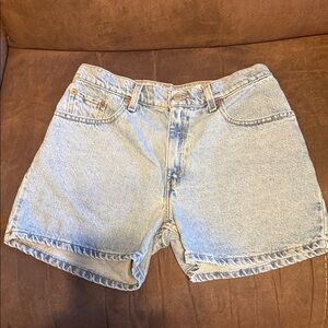 Classic levi size 9 Jr Denim Women's Shorts